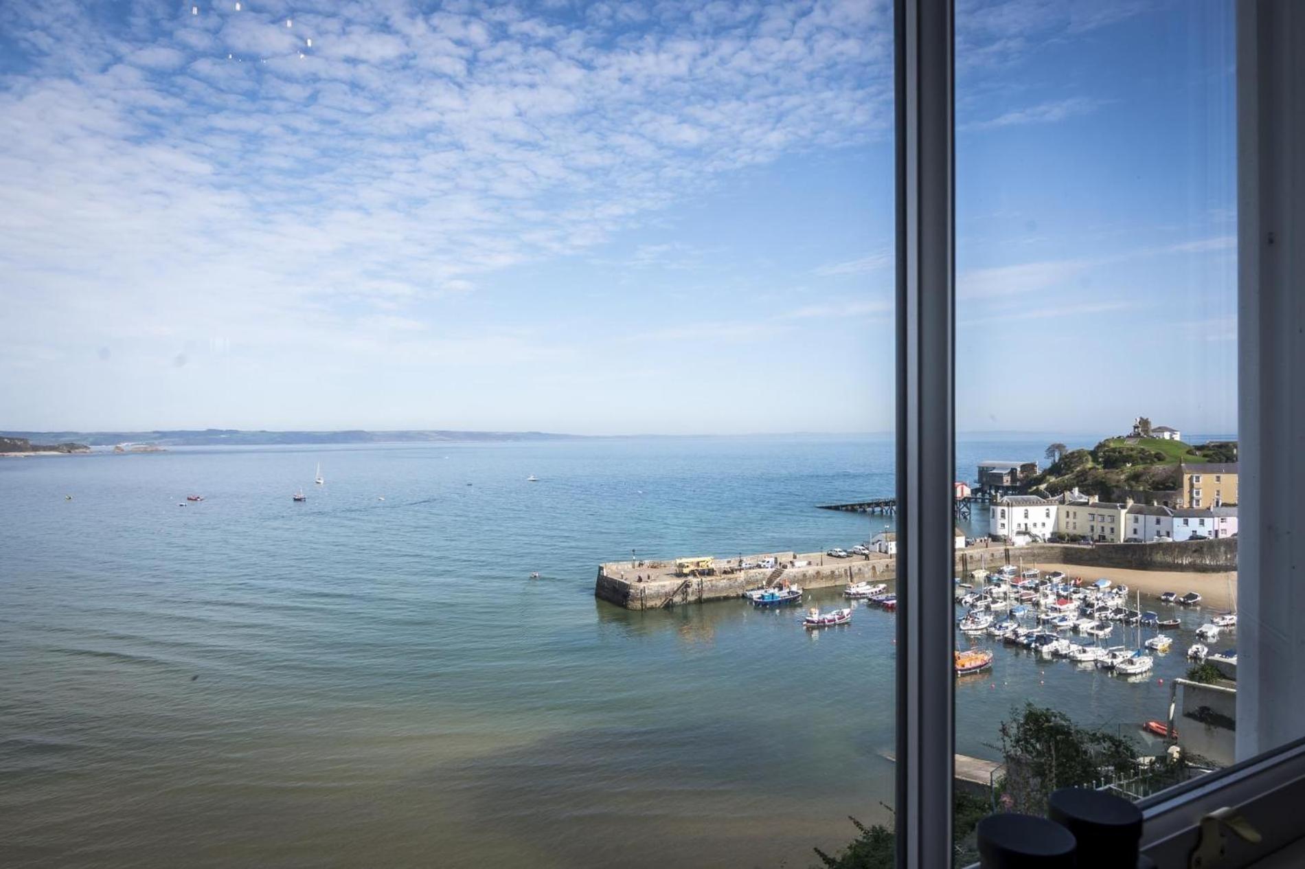 Pieces Of Eight - 2 Bedroom Apartment - Tenby - Exterior photo